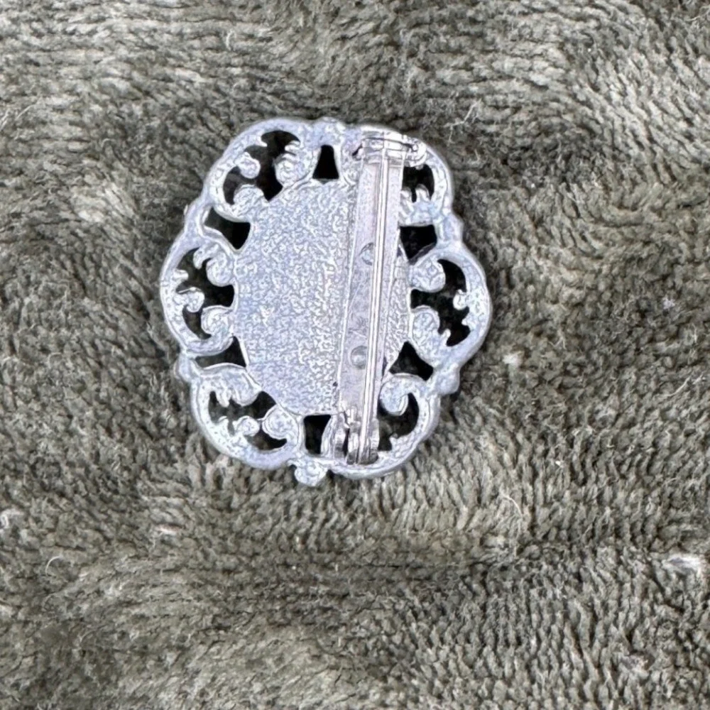 Vintage Silver Tone Blue Cabochon Filigree‎ Brooch Victorian Style Pin Ornate